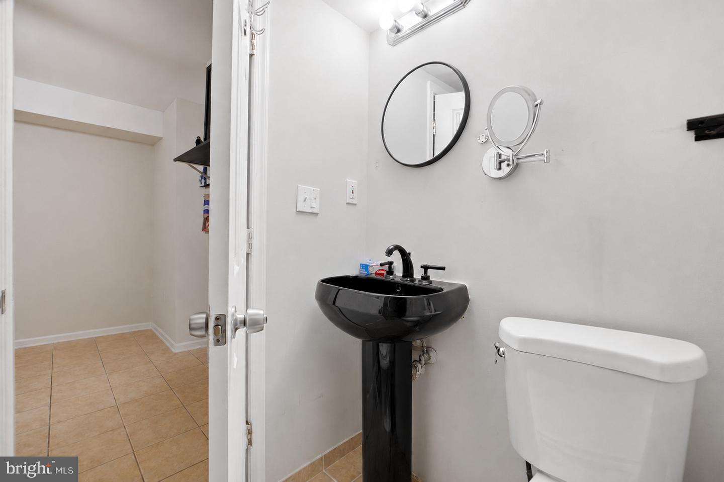 11650 Stoneview Sq #90/22c Property Photo 11