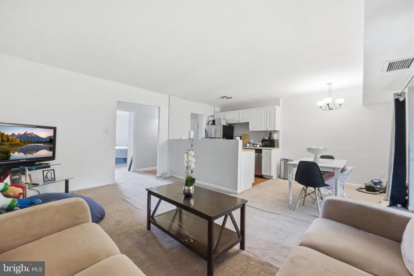 2231 Castle Rock Sq #22c Property Photo 1