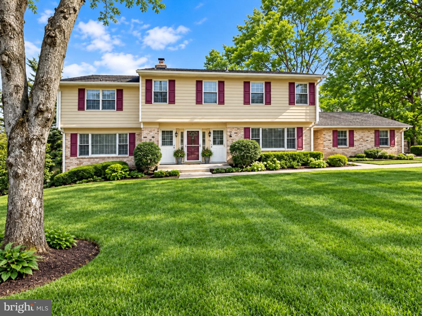 929 WOBURN CT Property Photo 1