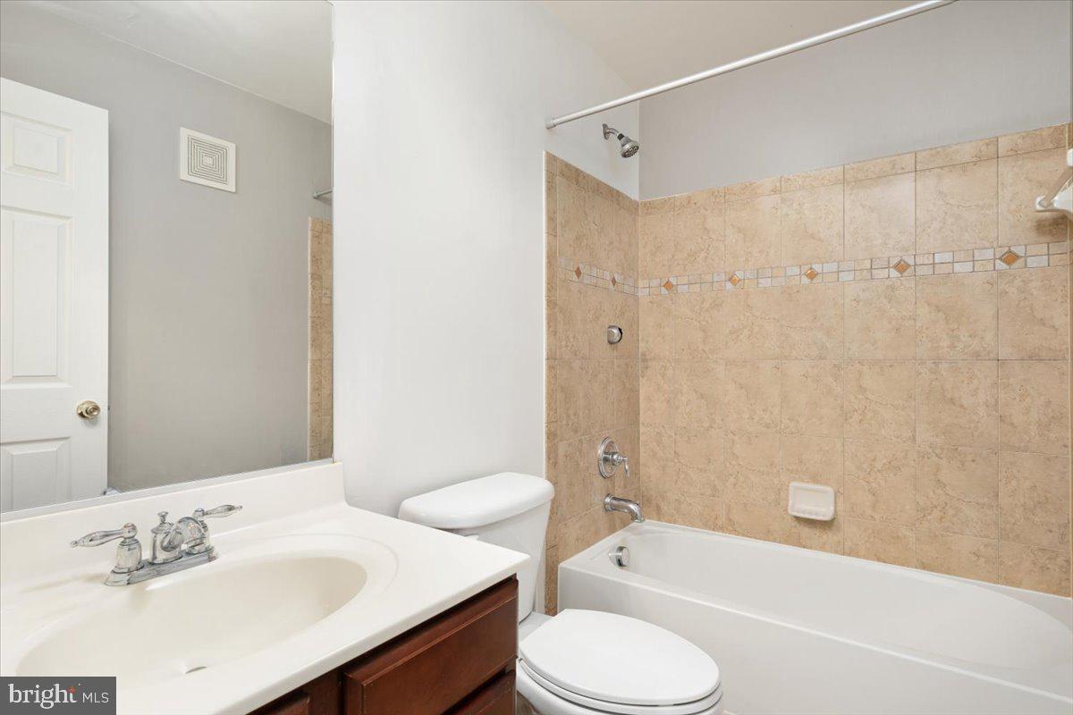 4424-a Eastwick Ct #a Property Photo 13