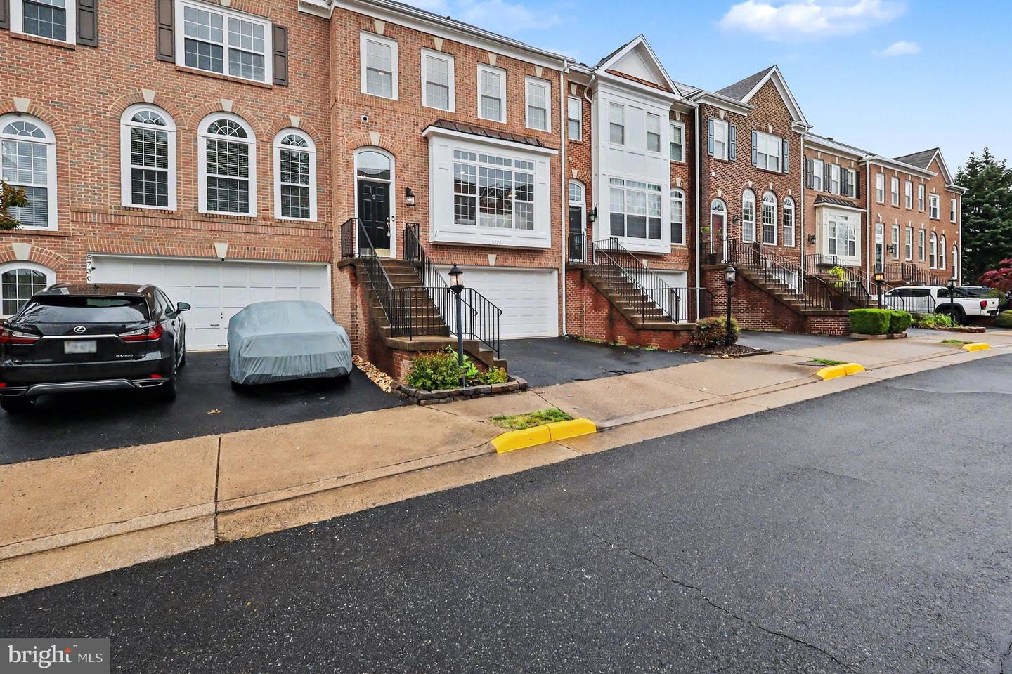5728 Governors Pond Cir Property Photo 29