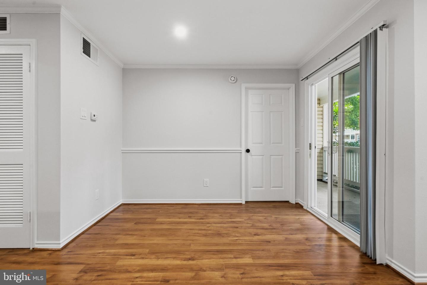1521 Lincoln Way #104a Property Photo 7
