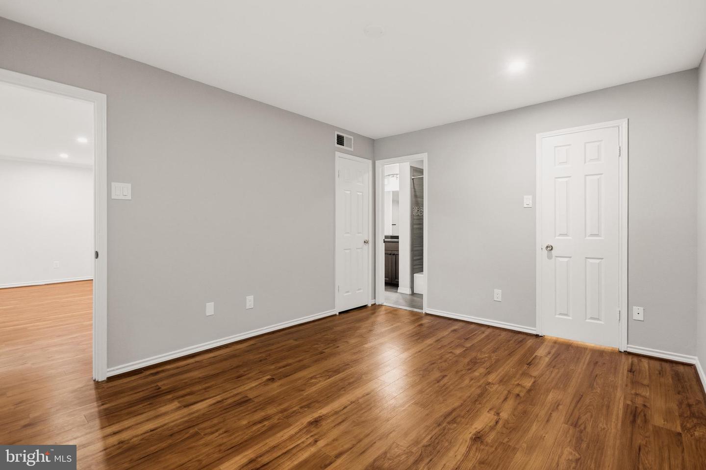 1521 Lincoln Way #104a Property Photo 10