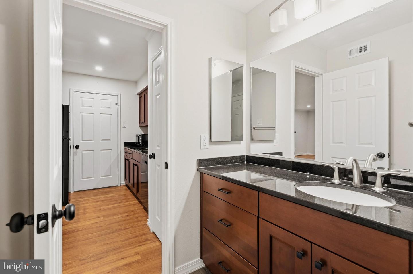 1521 Lincoln Way #104a Property Photo 12