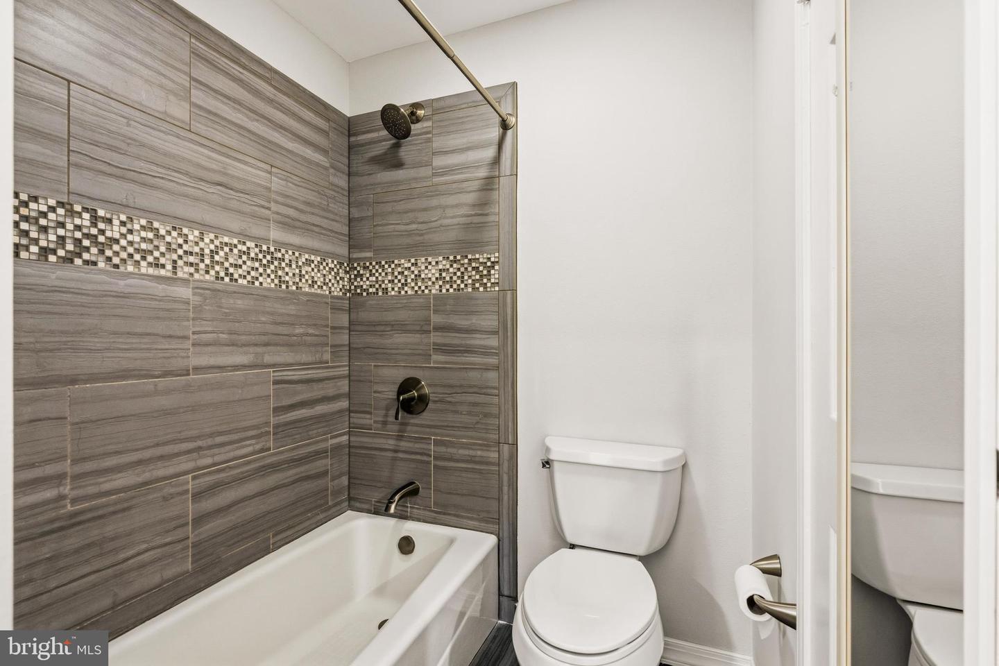 1521 Lincoln Way #104a Property Photo 14