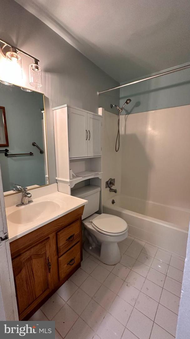 8334 Idylwood Rd Property Photo 16