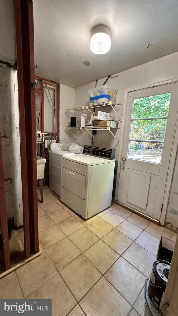 8334 Idylwood Rd Property Photo 18