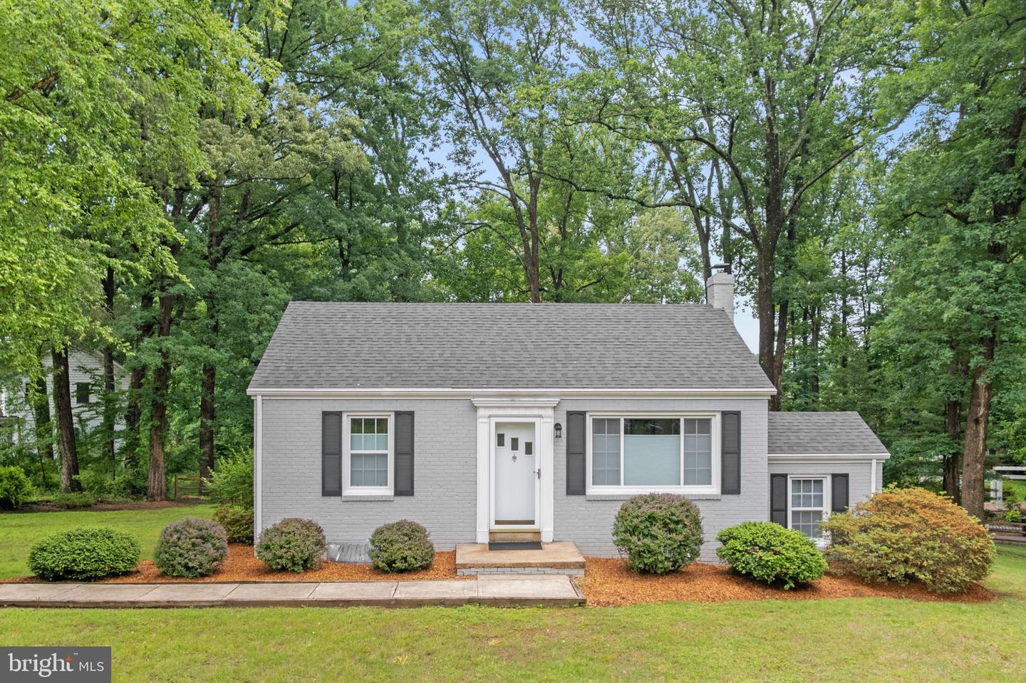 12131 Waples Mill Rd Property Photo 1