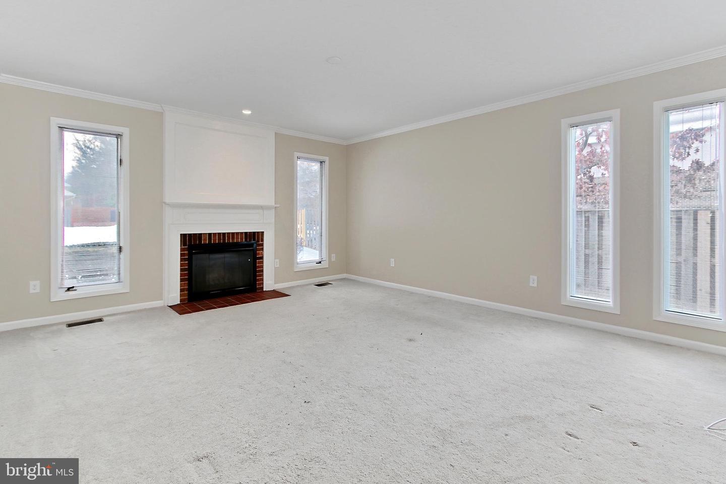 2804 Oakton Manor Ct Property Photo 7