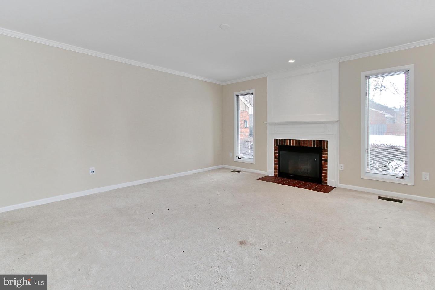 2804 Oakton Manor Ct Property Photo 8