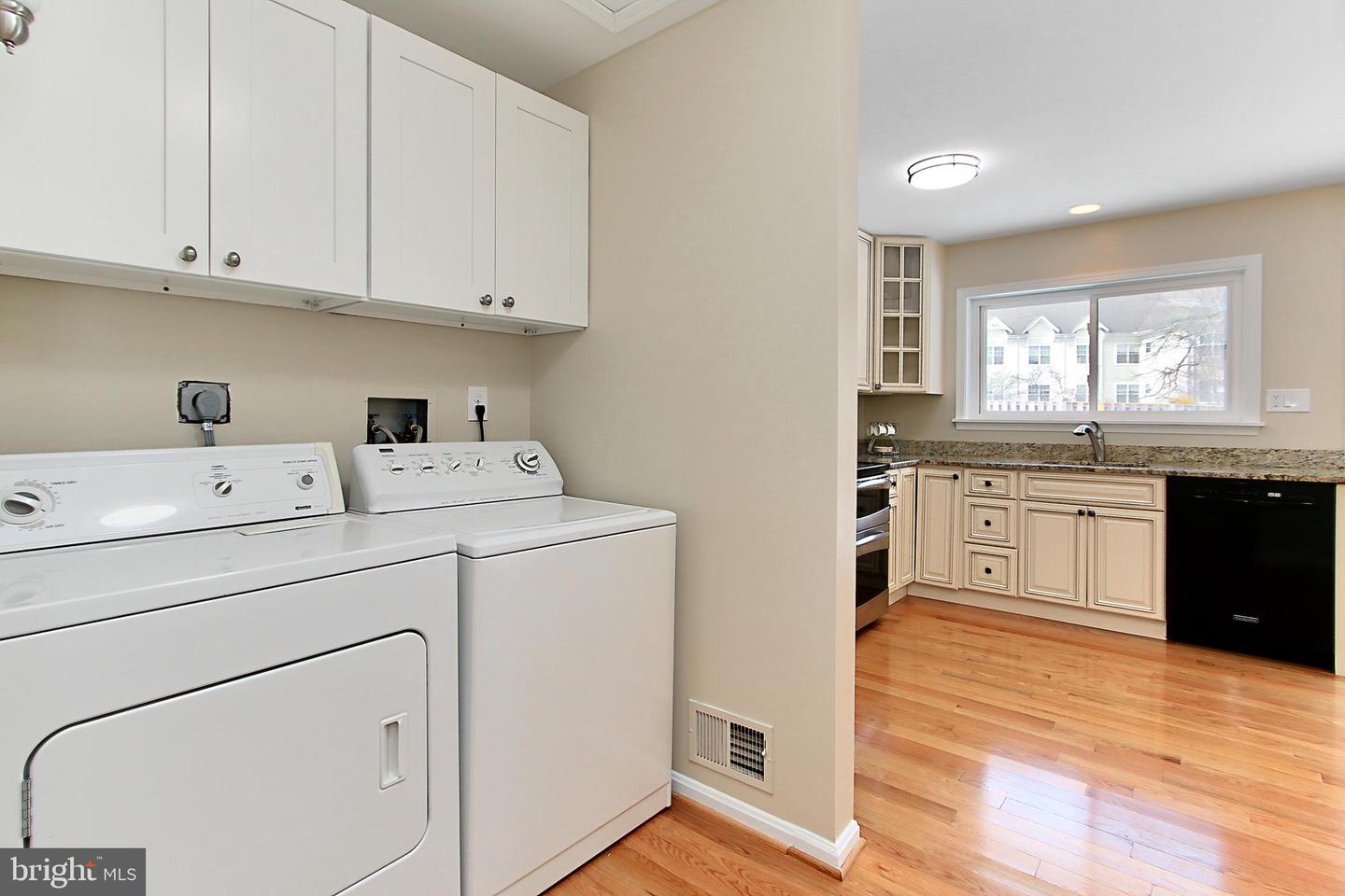 2804 Oakton Manor Ct Property Photo 13
