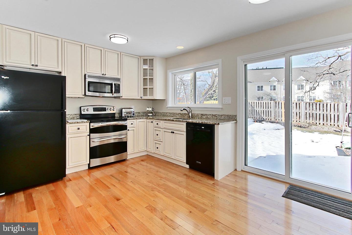 2804 Oakton Manor Ct Property Photo 14