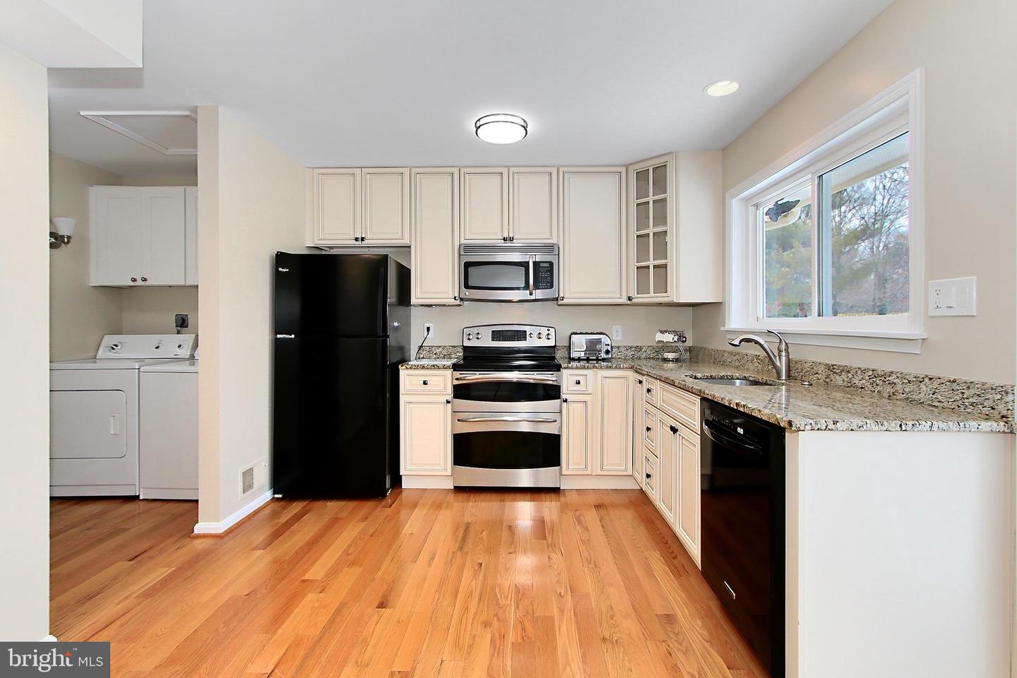 2804 Oakton Manor Ct Property Photo 15