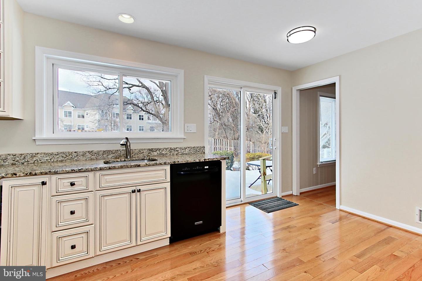 2804 Oakton Manor Ct Property Photo 18