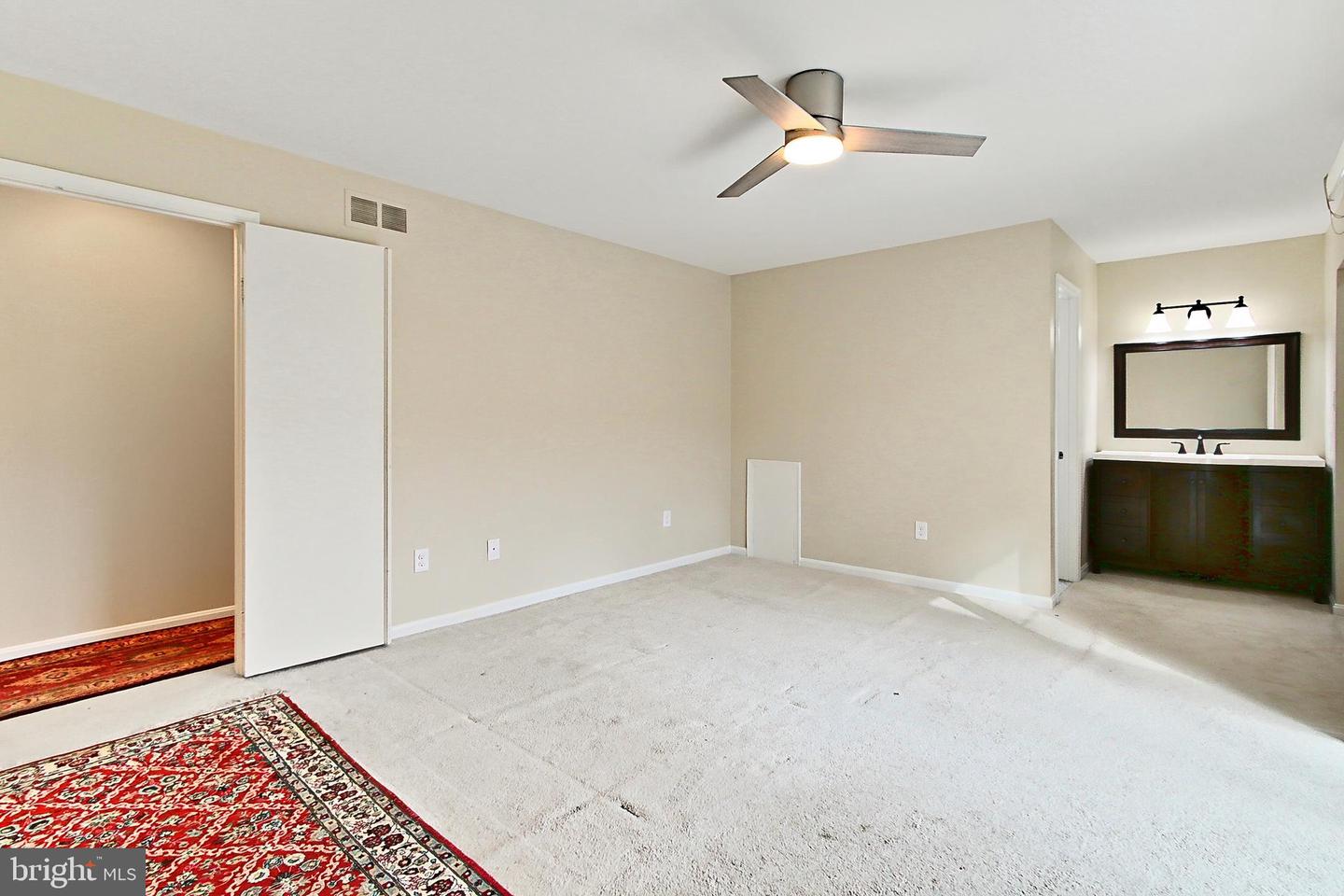 2804 Oakton Manor Ct Property Photo 23