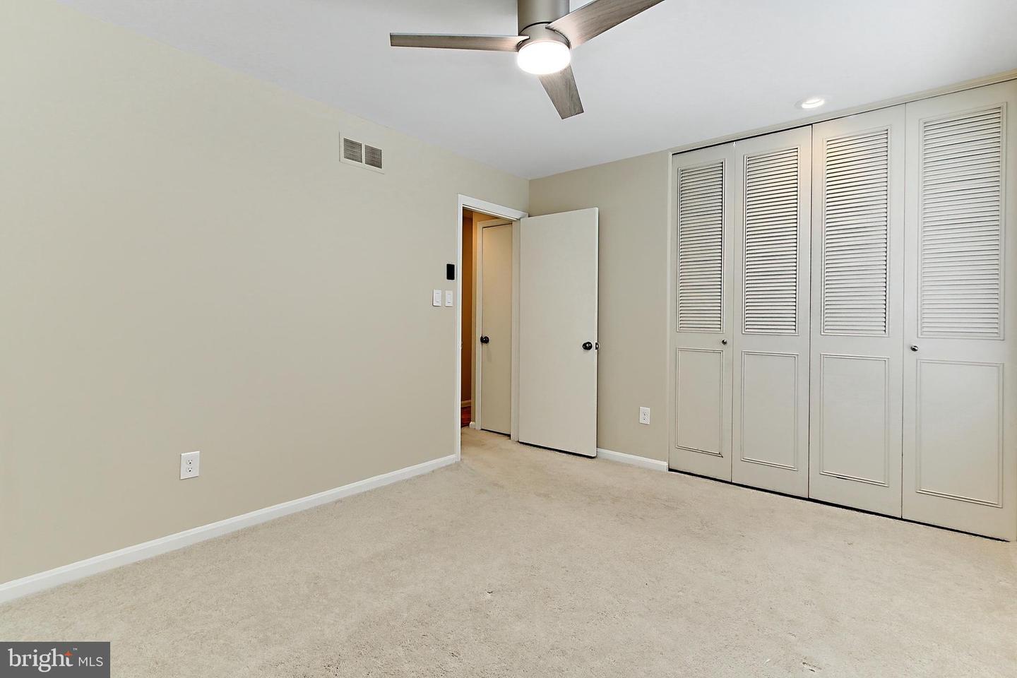 2804 Oakton Manor Ct Property Photo 30