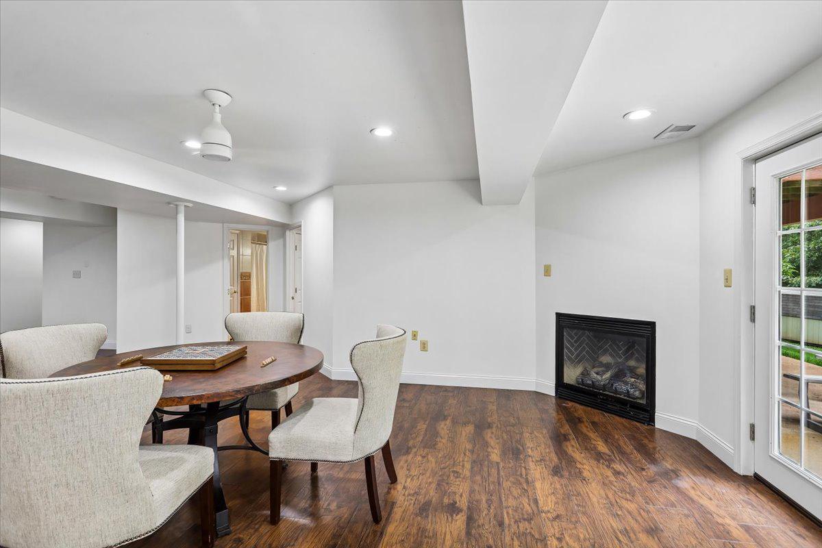 6859 Colonel Taylor Ln Property Photo 31