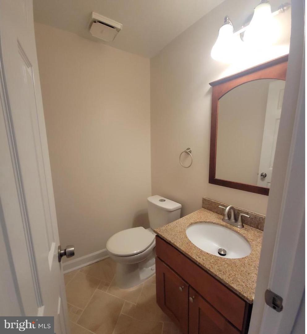 8029 Sleepy View Ln Property Photo 10