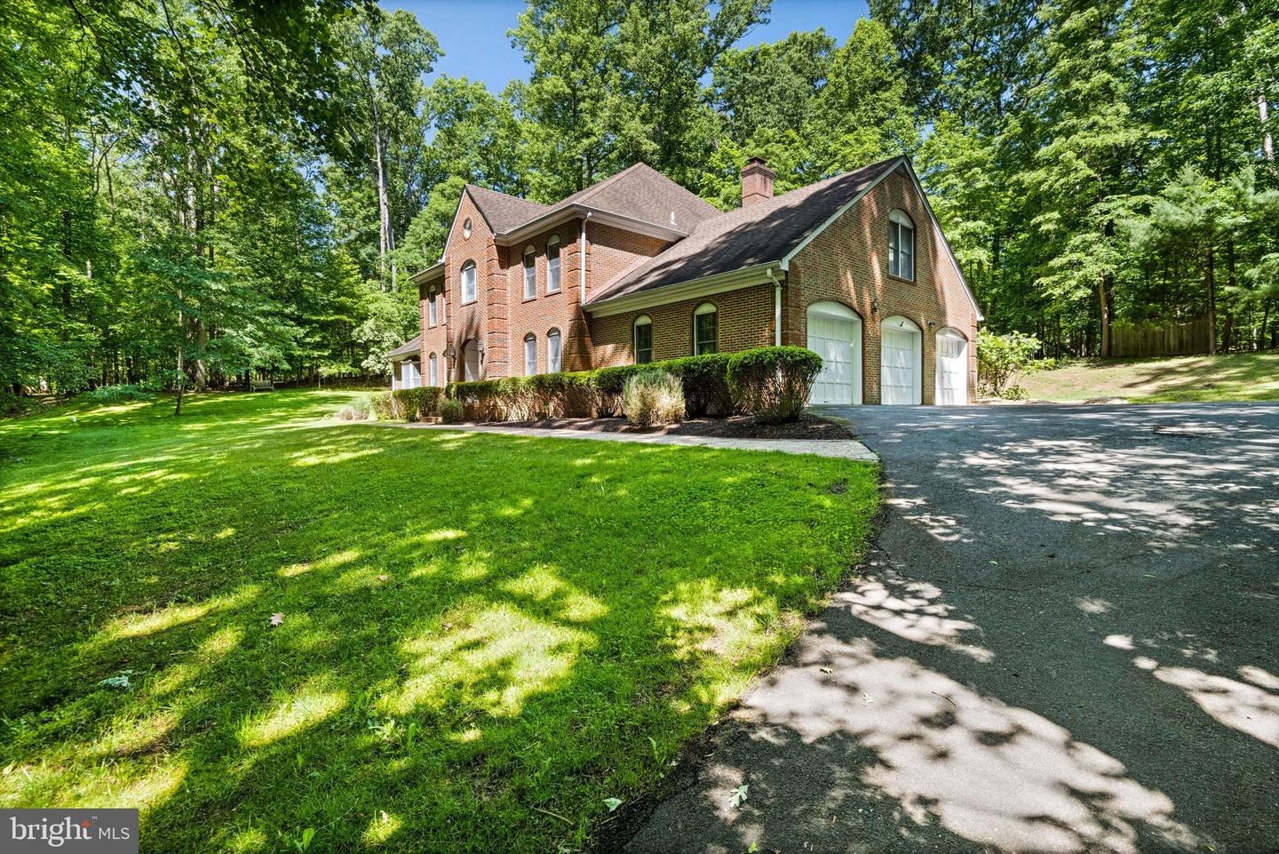 700 Running Brook Dr Property Photo 2