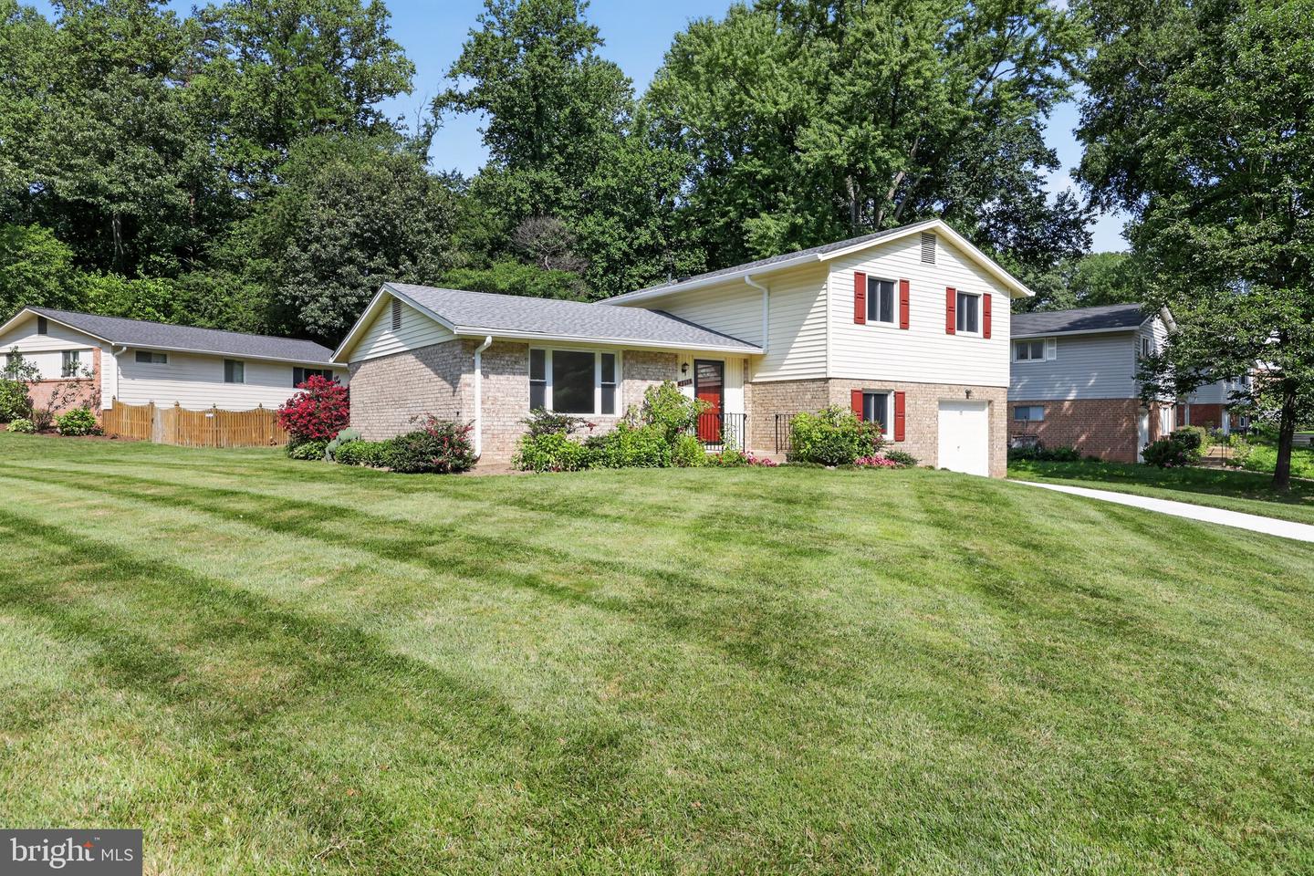 4898 Wheatstone Dr Property Photo 1