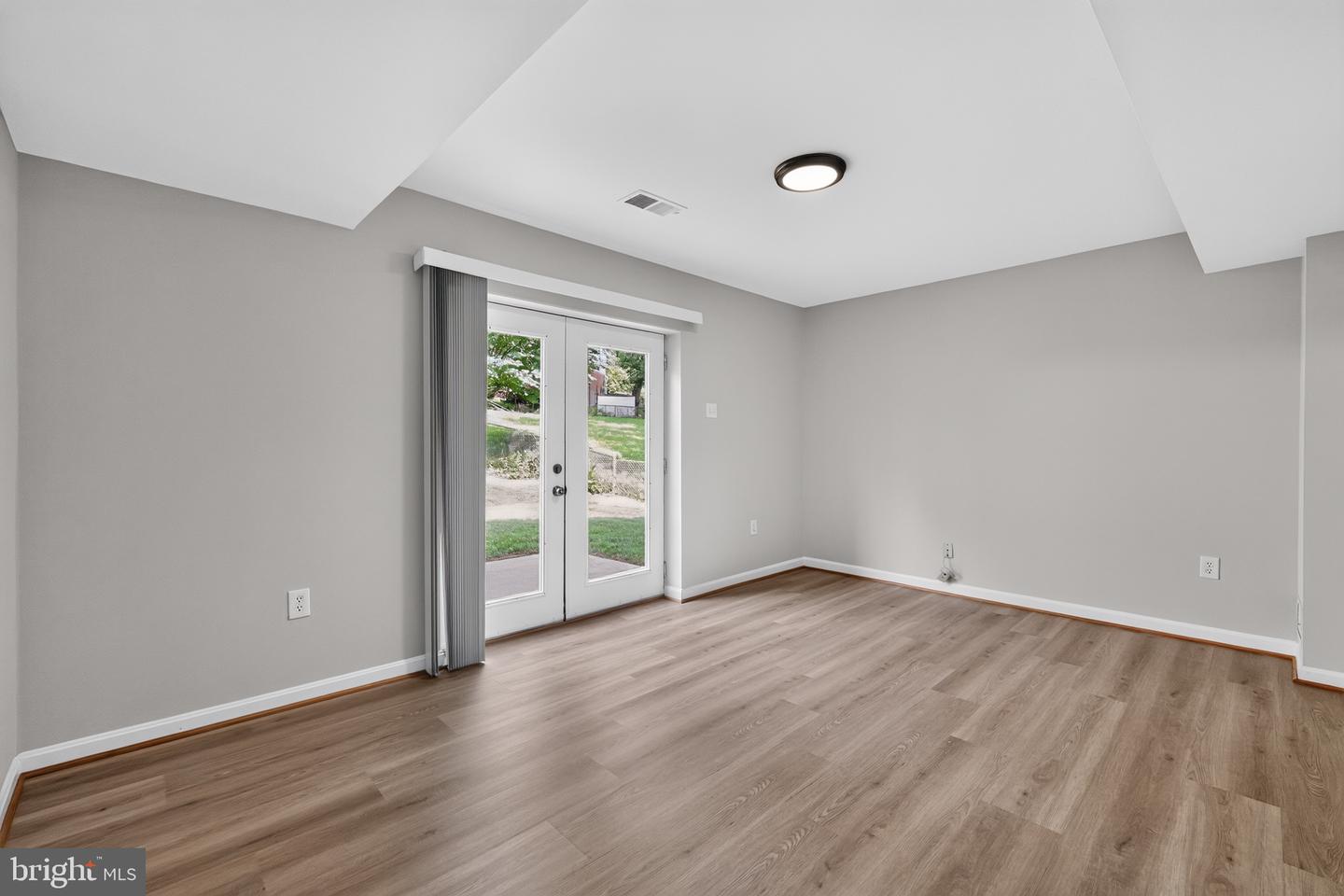 4898 Wheatstone Dr Property Photo 26