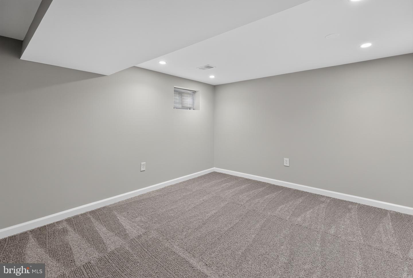 4898 Wheatstone Dr Property Photo 32