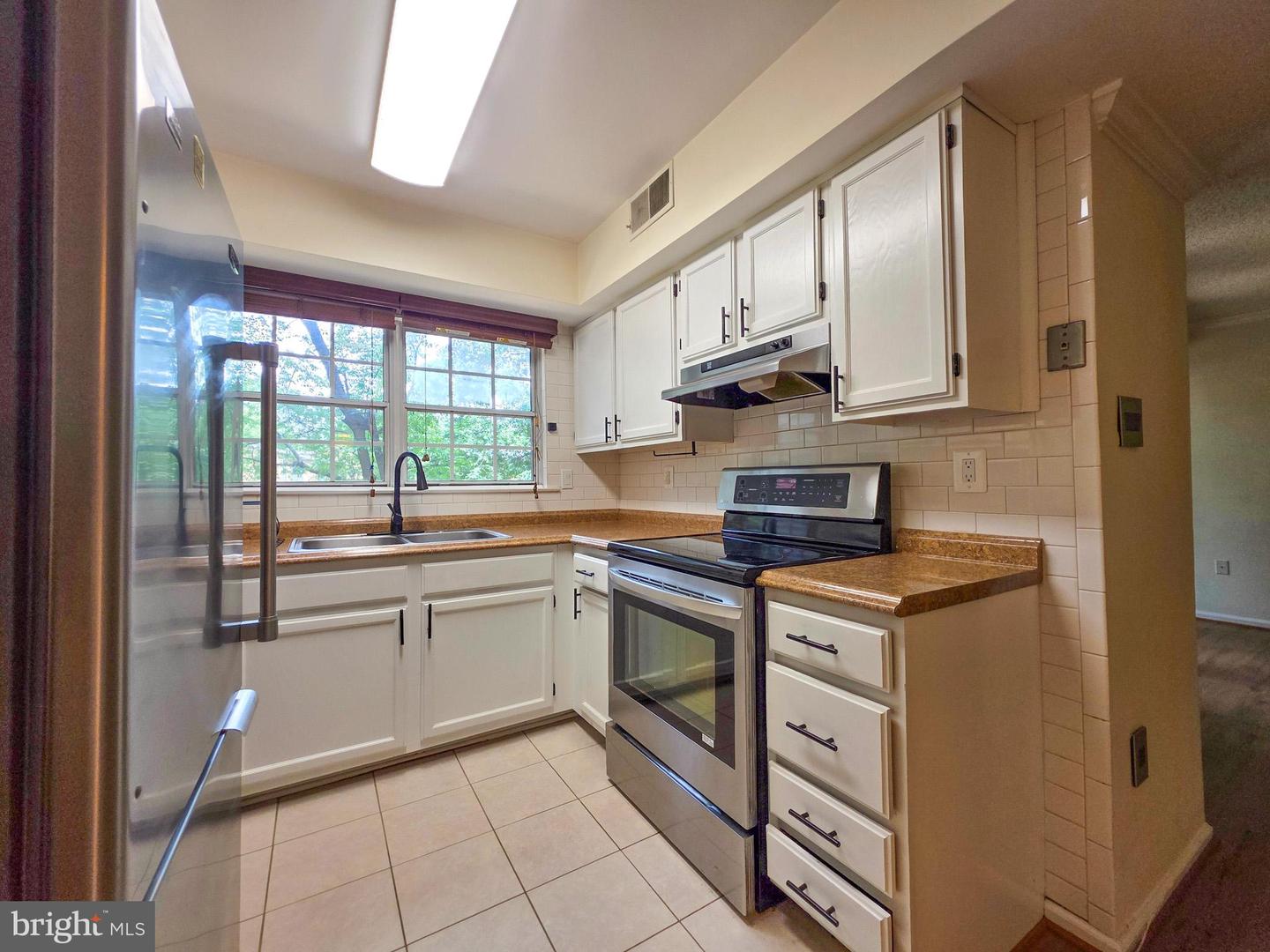 7758 New Providence Dr #9 Property Photo 11