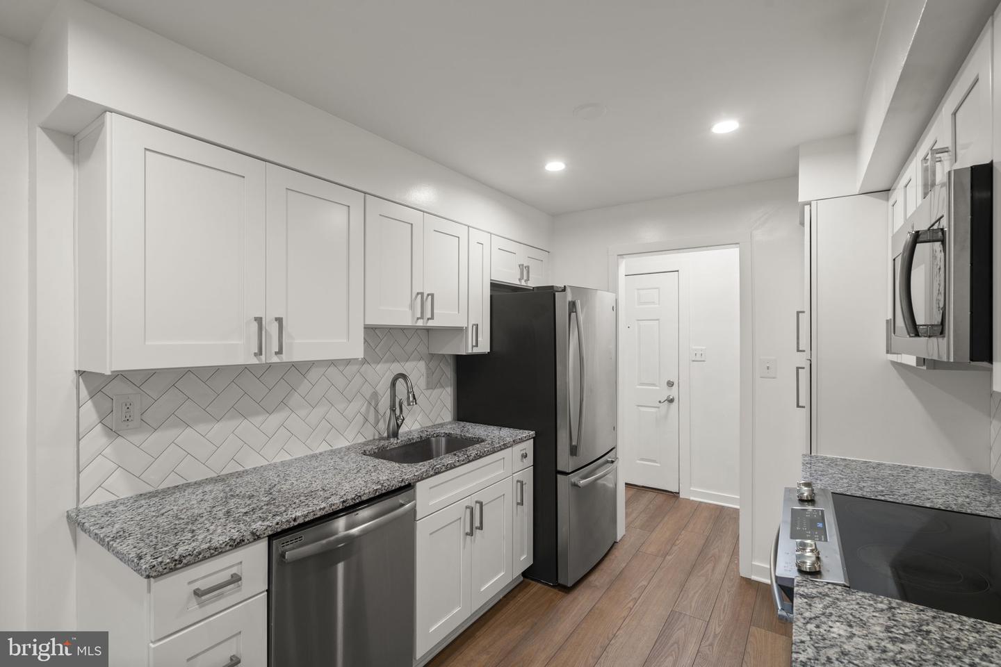 3334 Spring Ln #b-42 Property Photo 11