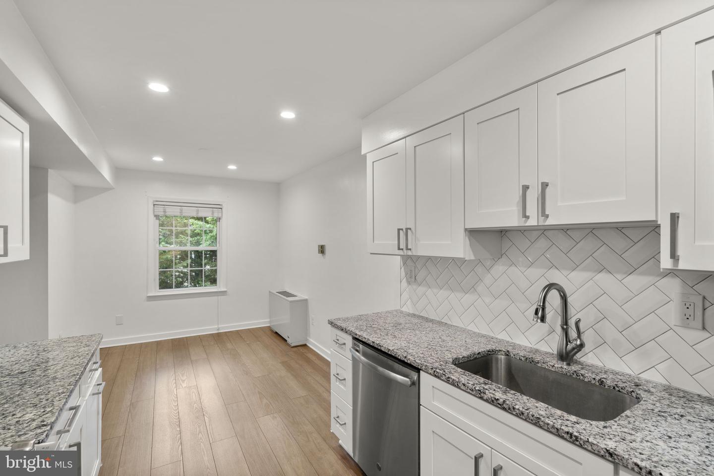 3334 Spring Ln #b-42 Property Photo 12