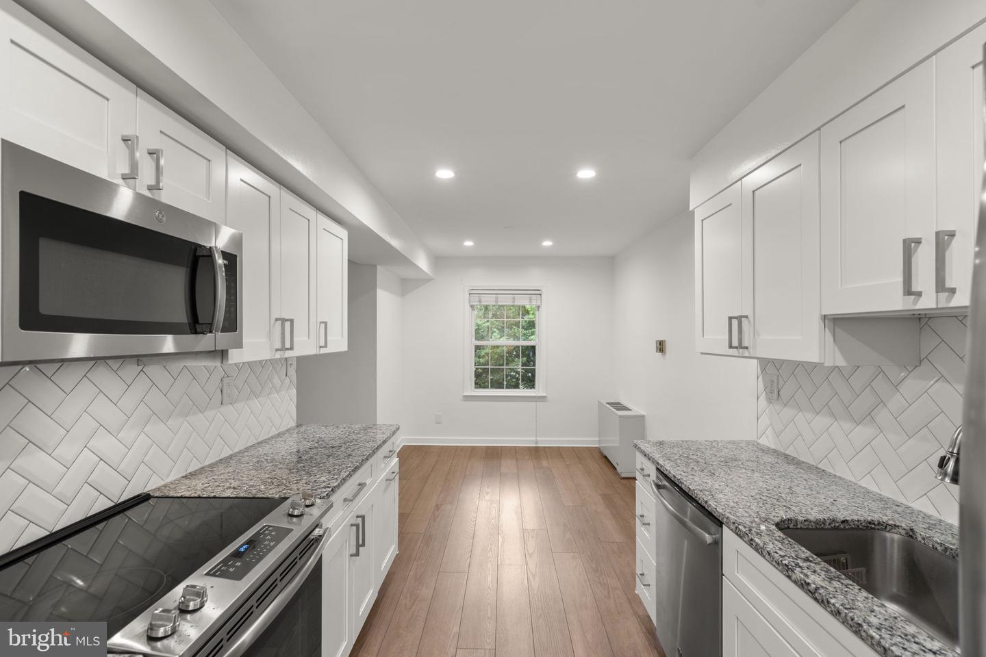 3334 Spring Ln #b-42 Property Photo 13