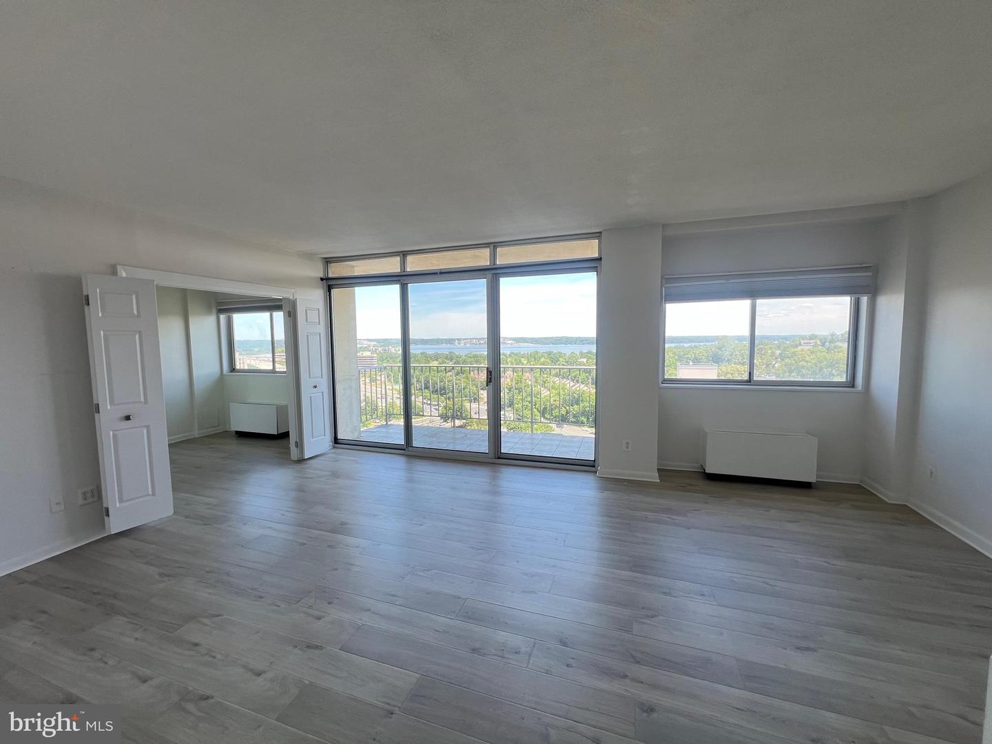 2059 Huntington Ave #1601 Property Photo 1
