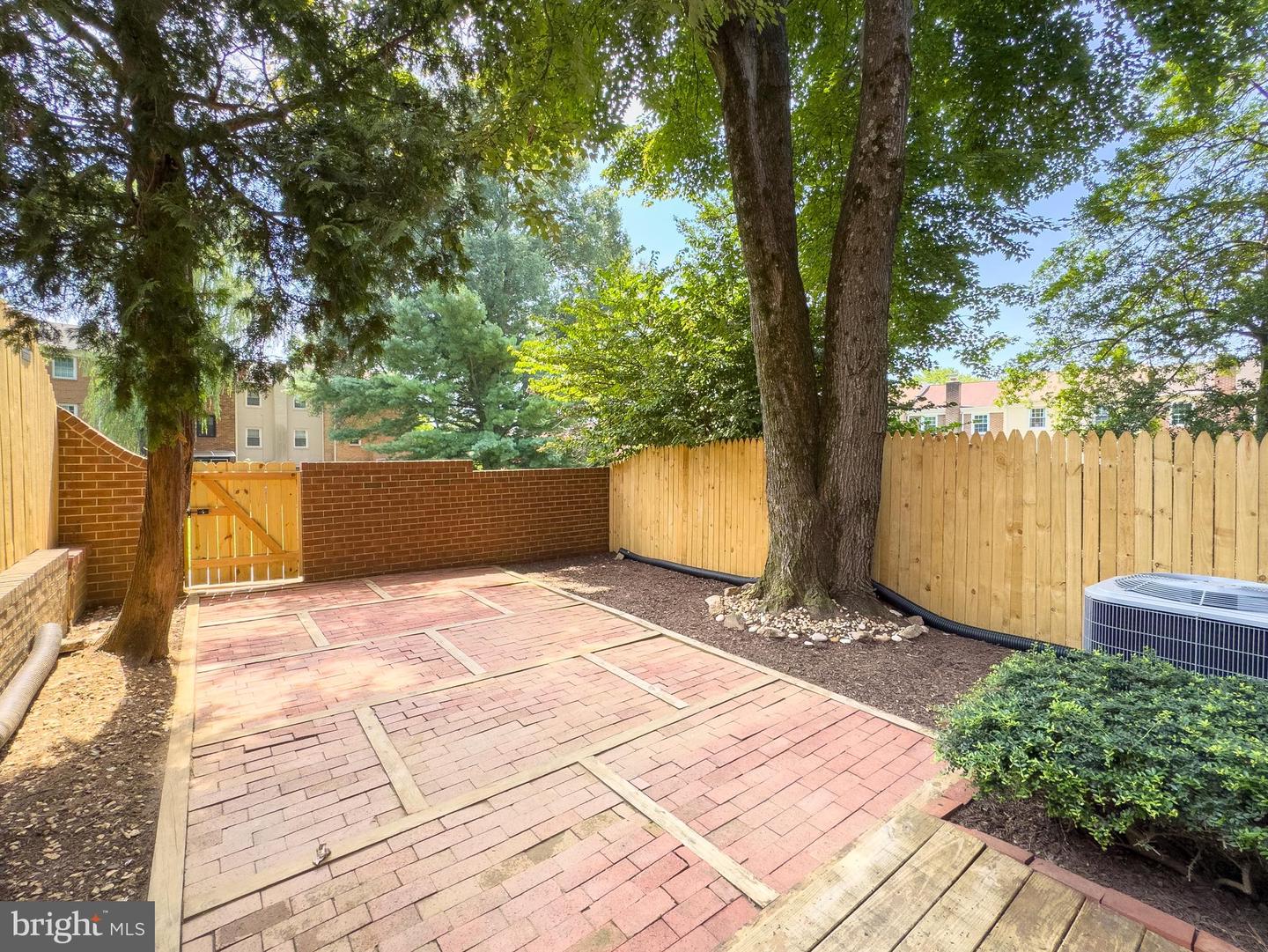 4527 Airlie Way Property Photo 3
