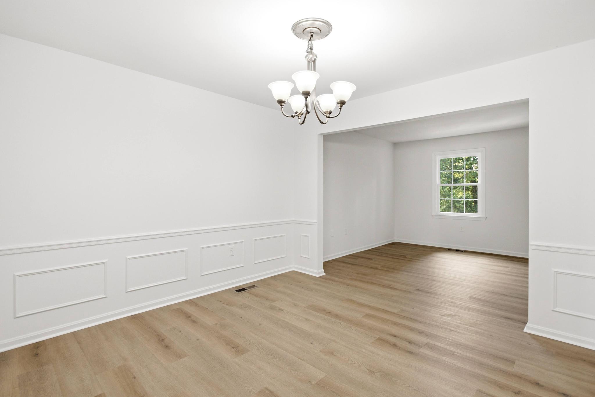 4527 Airlie Way Property Photo 10