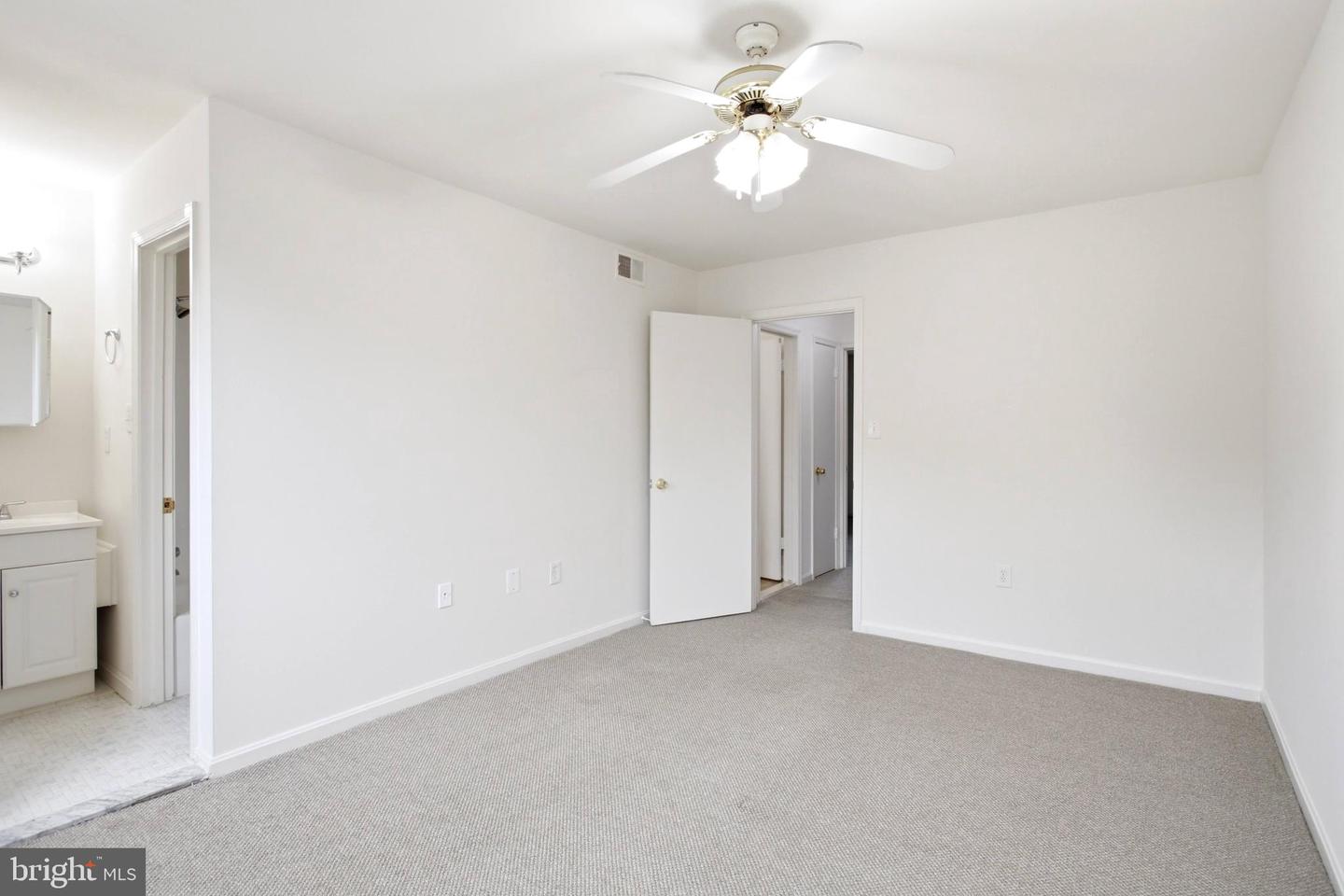 4527 Airlie Way Property Photo 20