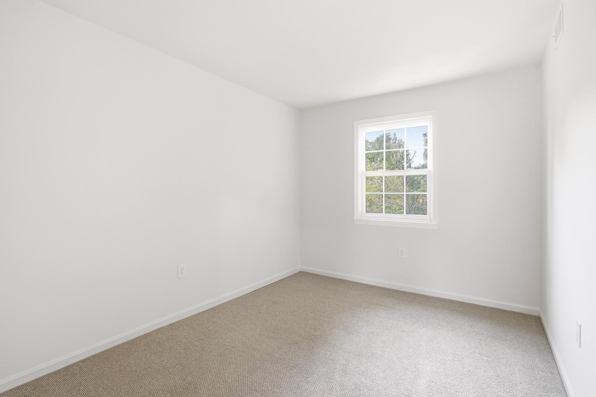 4527 Airlie Way Property Photo 27