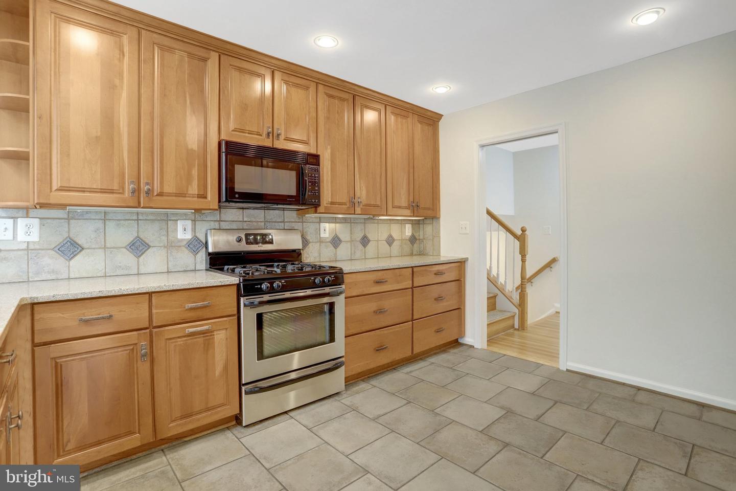 3236 Woodland Ln Property Photo 10