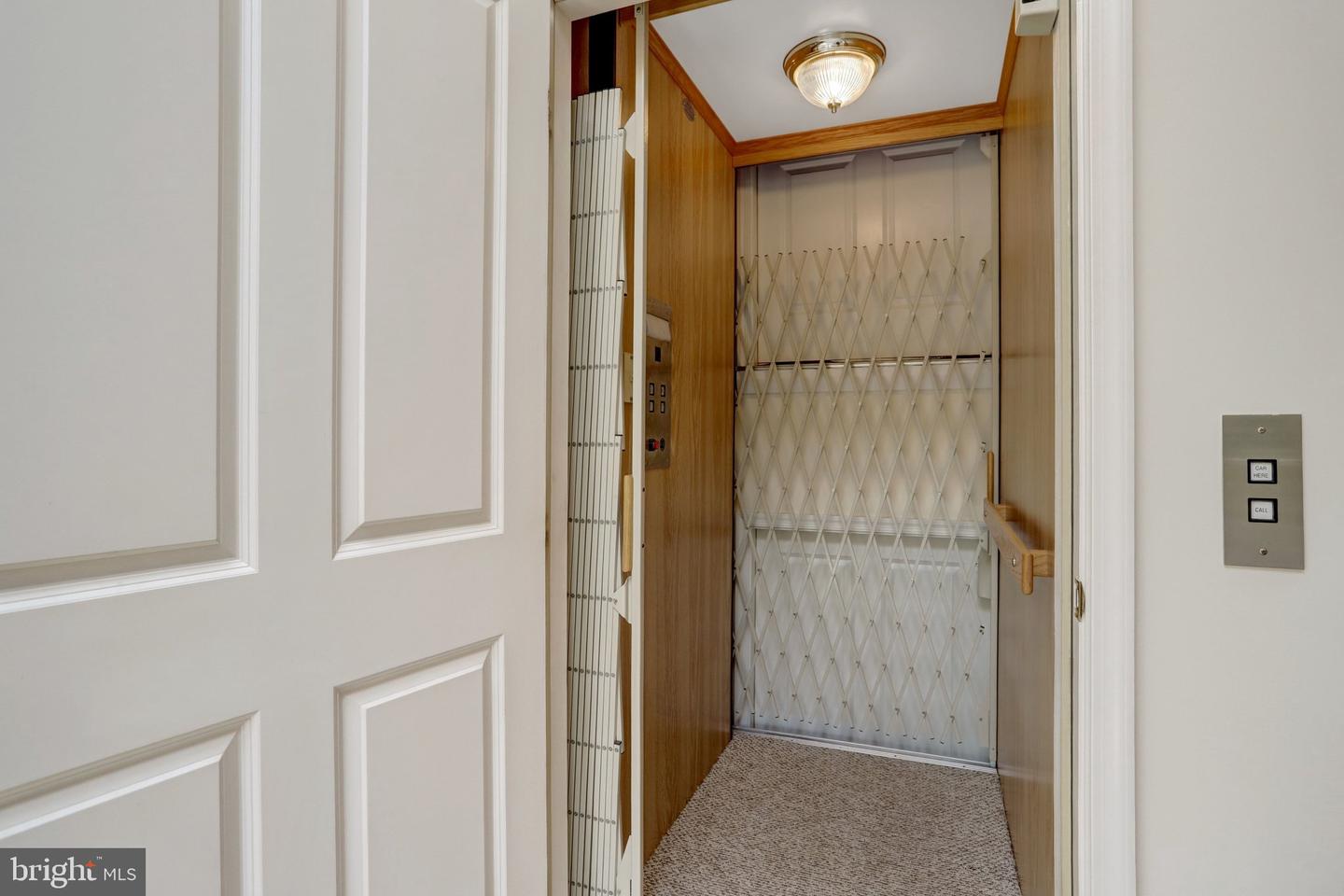 3236 Woodland Ln Property Photo 17