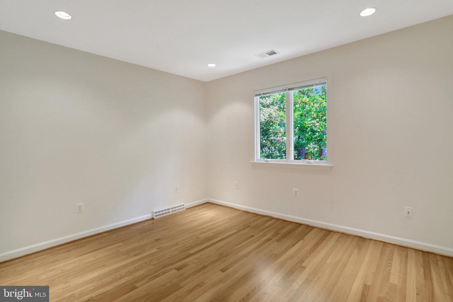 3236 Woodland Ln Property Photo 28