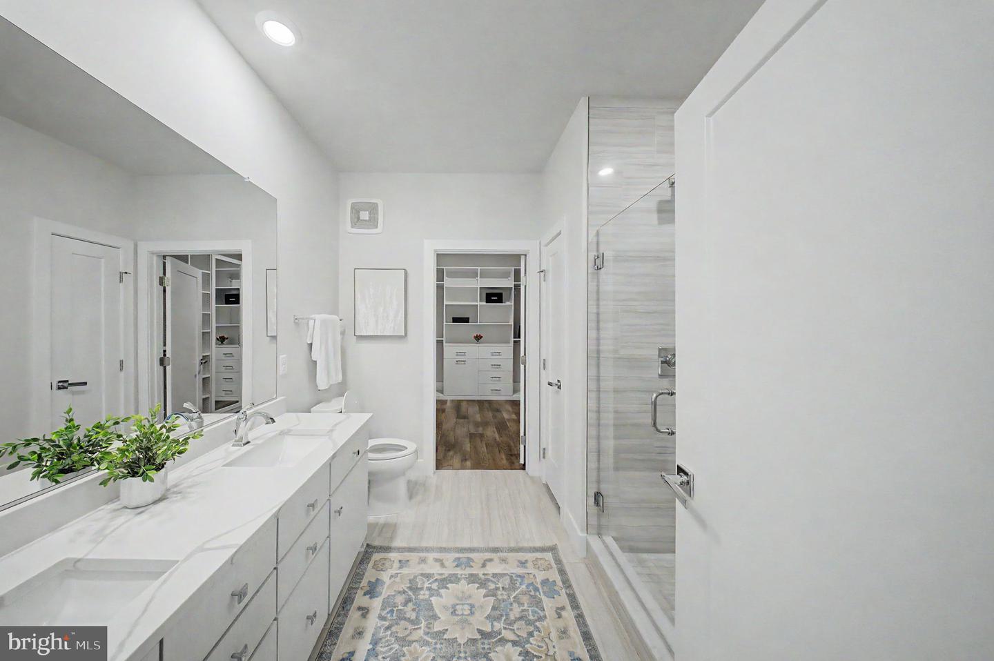 1761 Old Meadow Rd #220 Property Photo 11