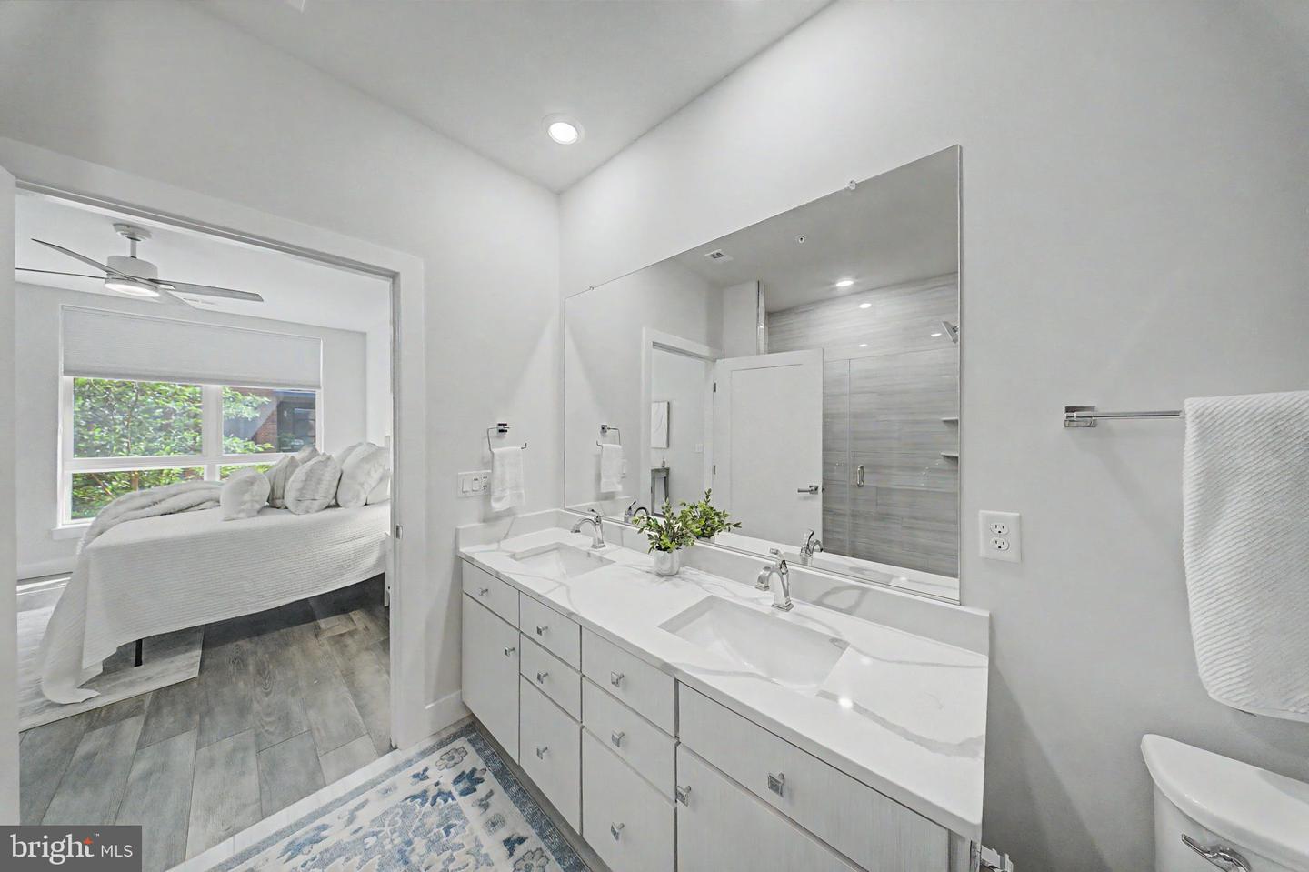 1761 Old Meadow Rd #220 Property Photo 12