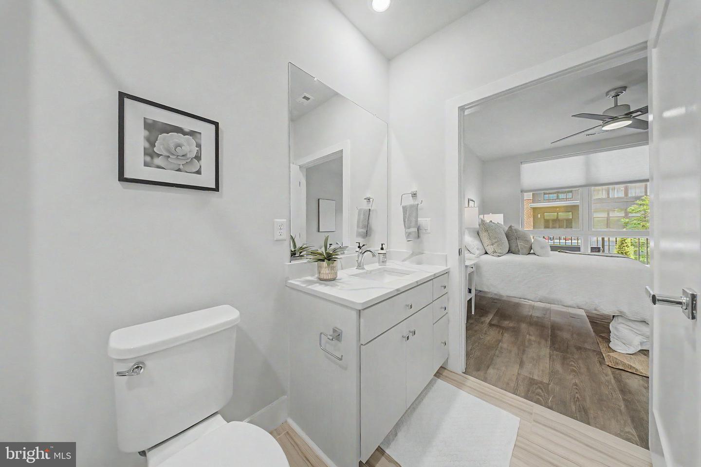 1761 Old Meadow Rd #220 Property Photo 18