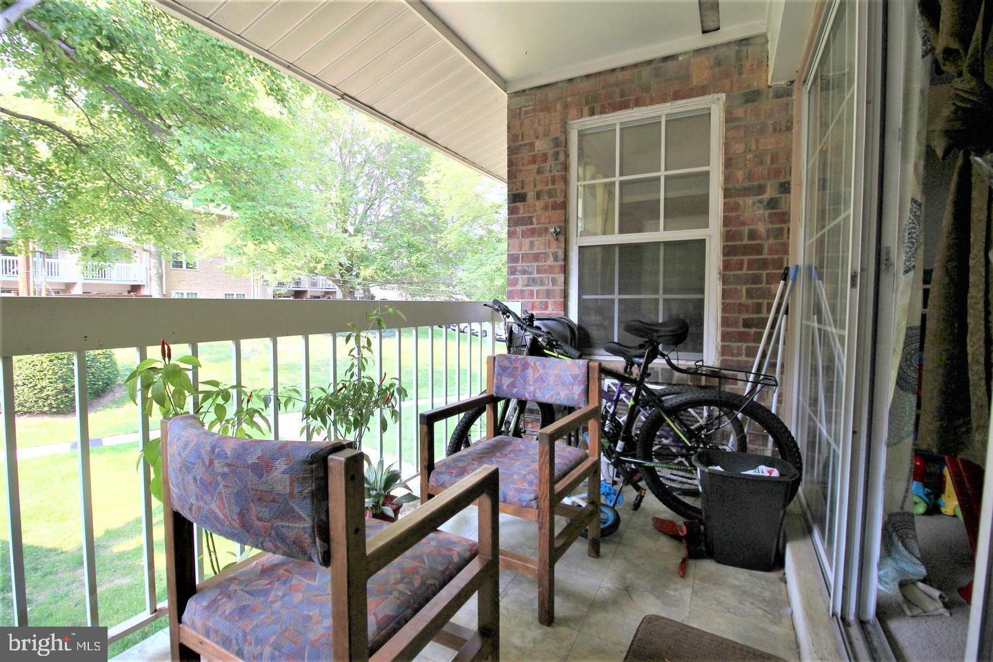 1914 Wilson #204 Property Photo 2