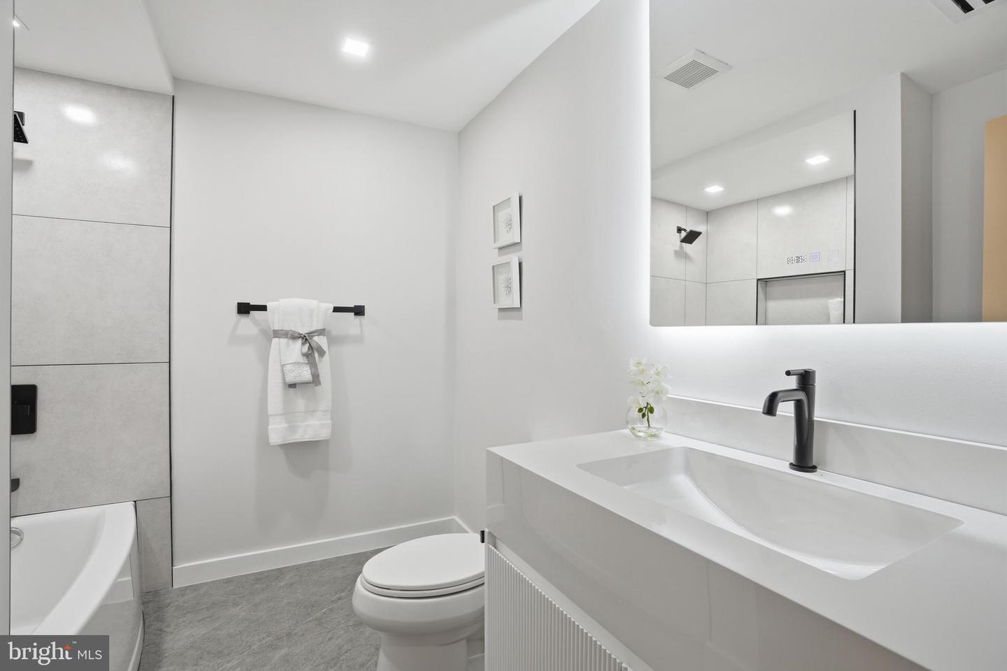 1124 Savile Ln Property Photo 121