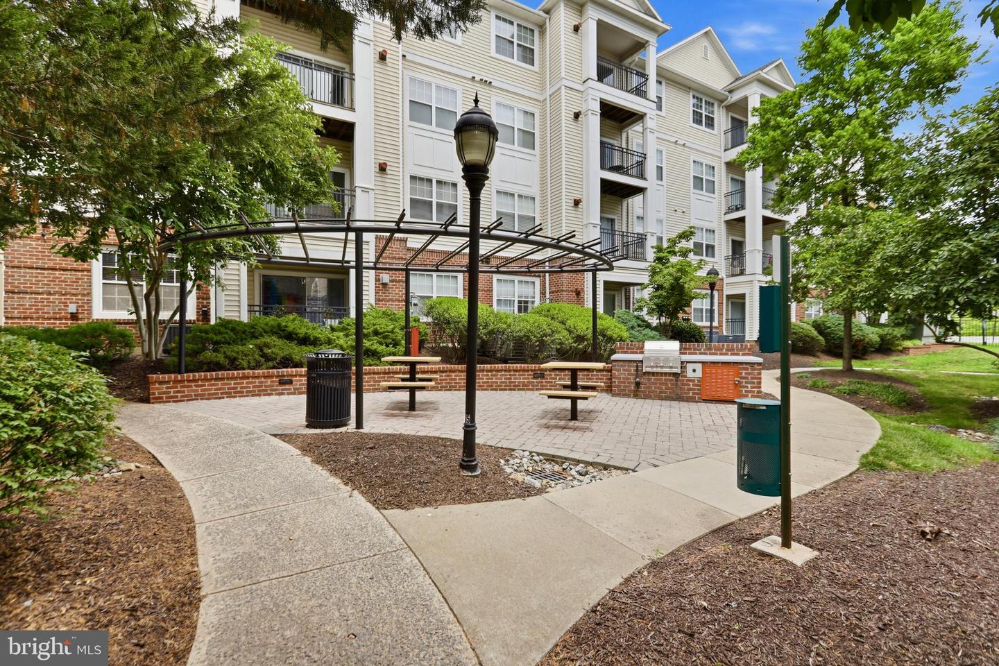 12913 Centre Park Cir #405 Property Photo 2