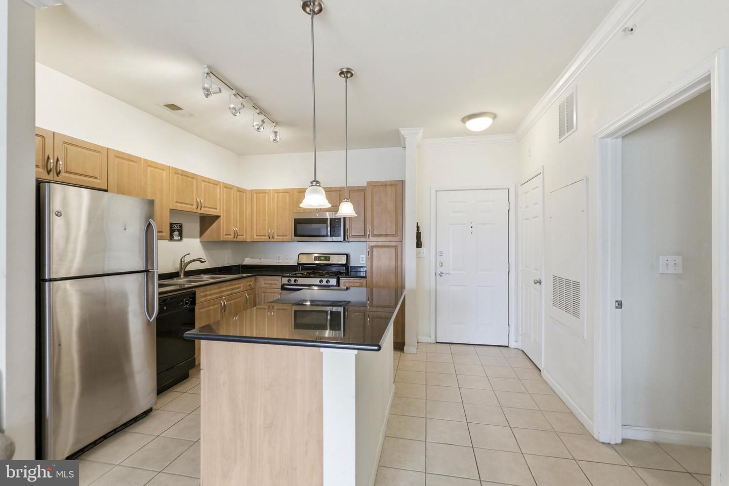 12913 Centre Park Cir #405 Property Photo 3