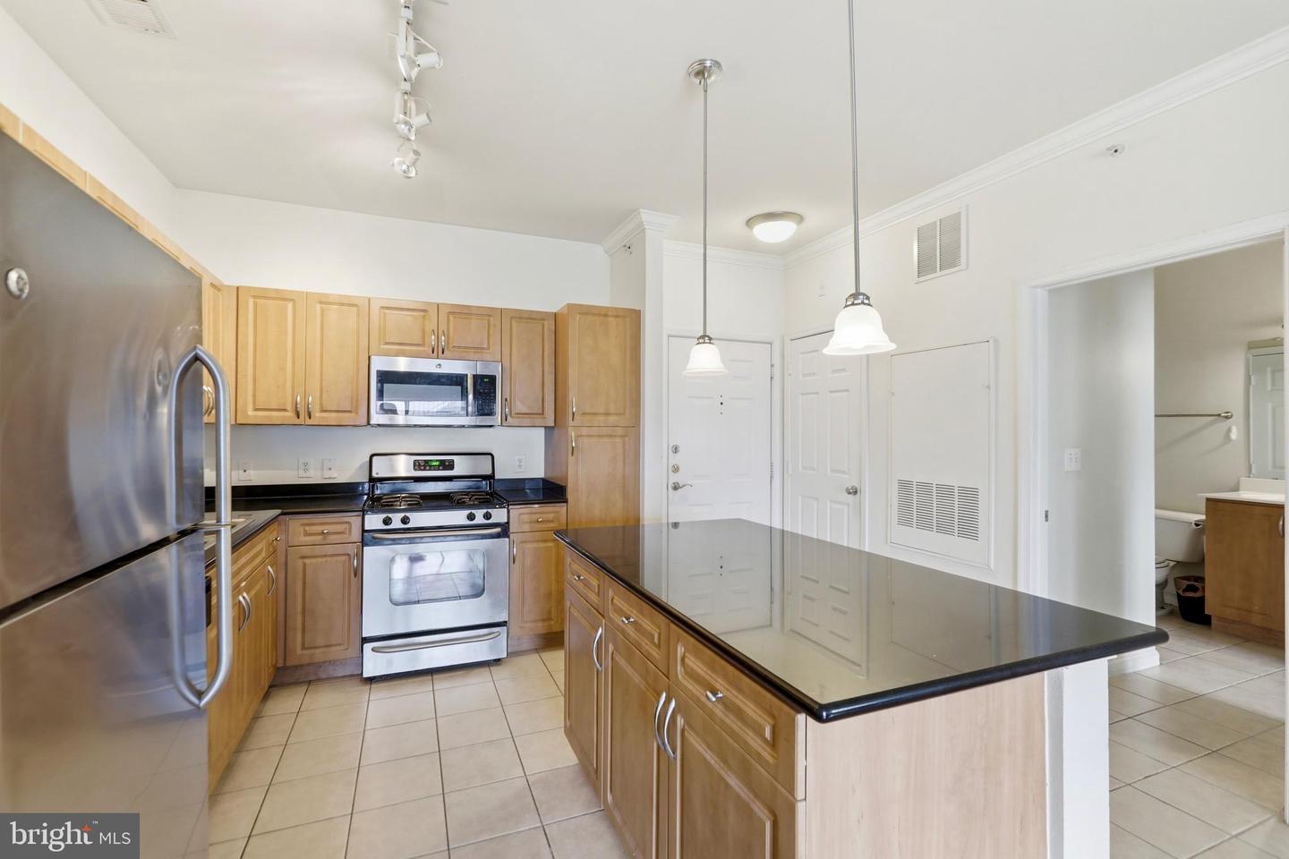 12913 Centre Park Cir #405 Property Photo 4