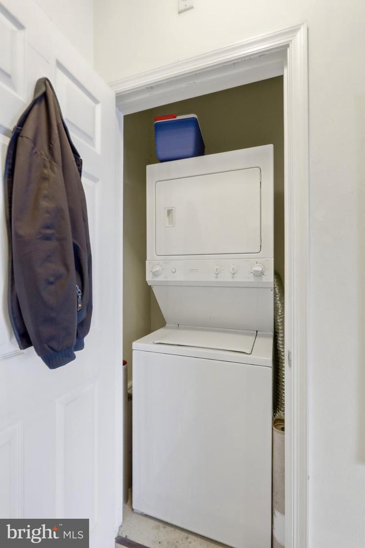 12913 Centre Park Cir #405 Property Photo 12