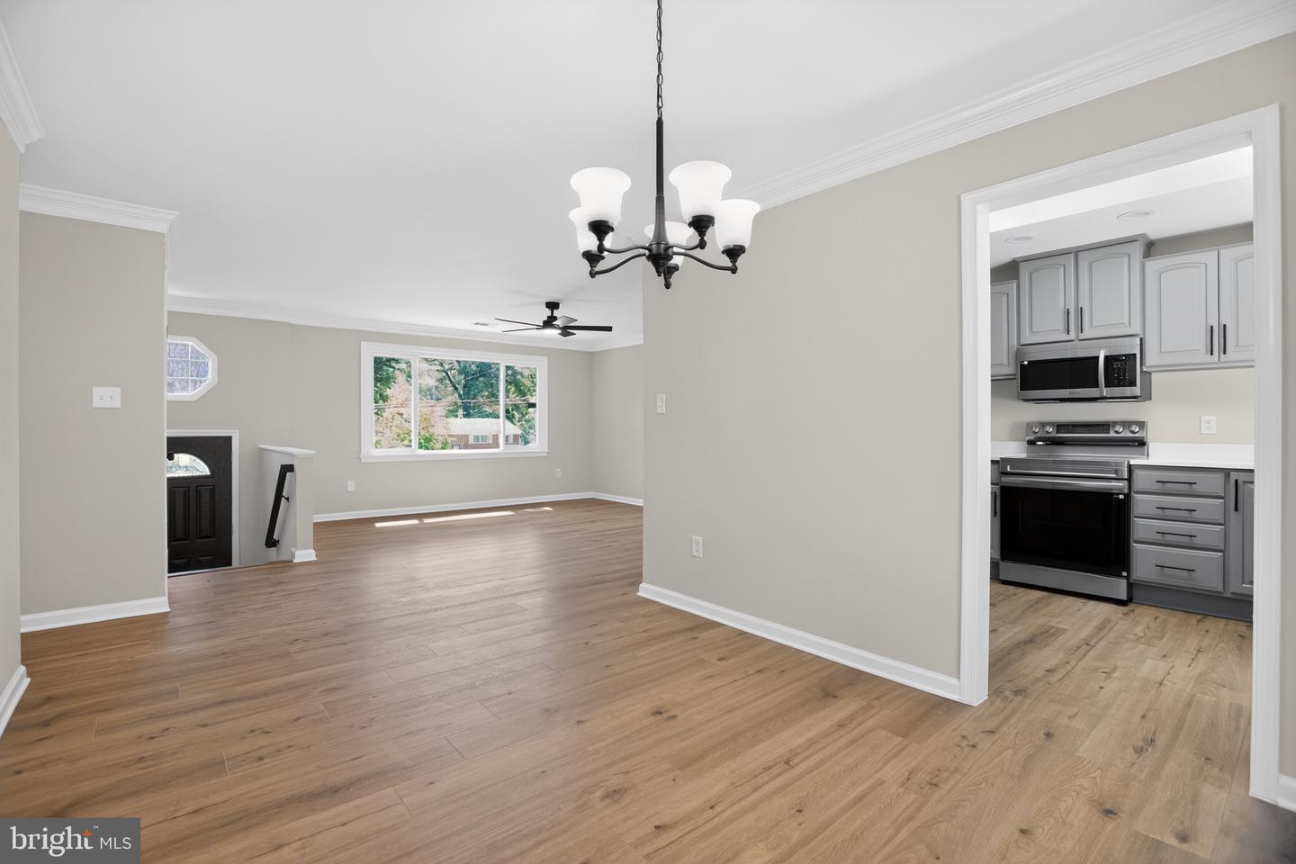 8600 Washington Ave Property Photo 6