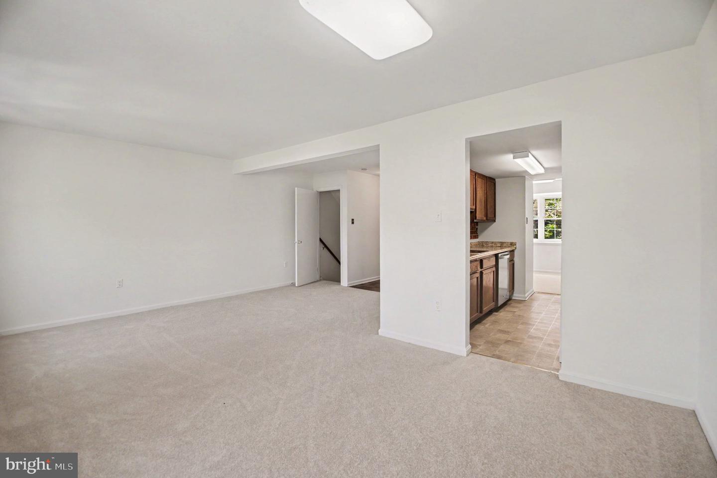 7718 Trevino Ln Property Photo 6