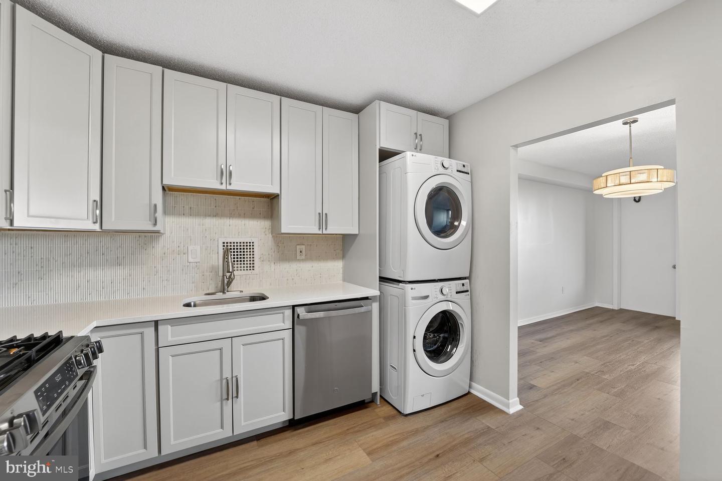 3705 S George Mason Dr #710s Property Photo 5